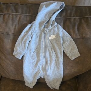 Nike Light Gray Kids Footie One Piece Size 3M